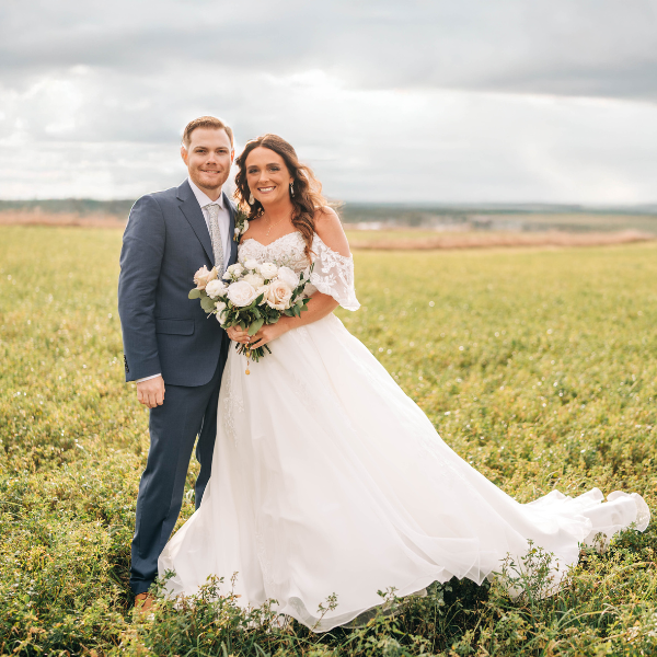 #ADOREREALBRIDE | ALLISON &amp; BRODY. Mobile Image