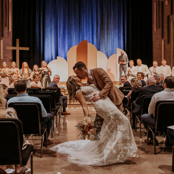 #ADOREREALBRIDE | TAYLOR &amp; ANDREW. Mobile Image